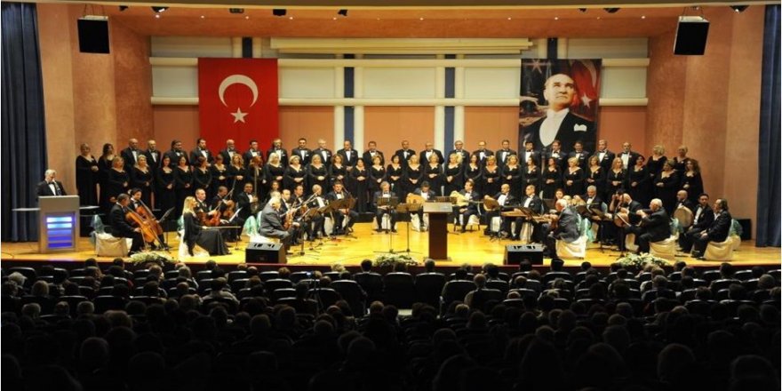 Türk ol, Türk düşün, Türk gibi şarkı söyle!