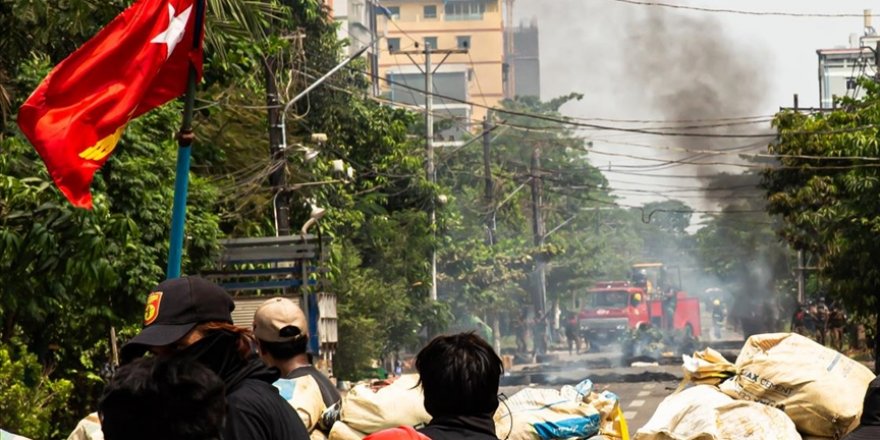 Myanmar’da darbeciler Bago'da protestoculara ateş açtı: 20 ölü
