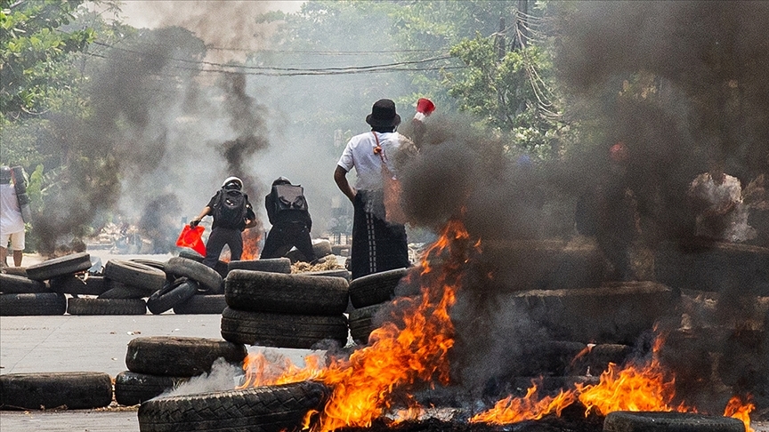 Myanmar ordusu Bago'da protestoculara ateş açtı: 80 ölü