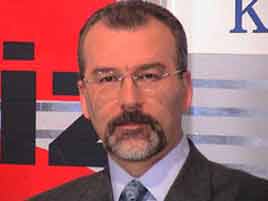 40. Günde İstifa Etti