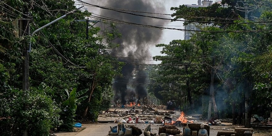 Myanmar'da Kaçin milisleri darbeci ordu güçleriyle çatıştı: 10 ölü