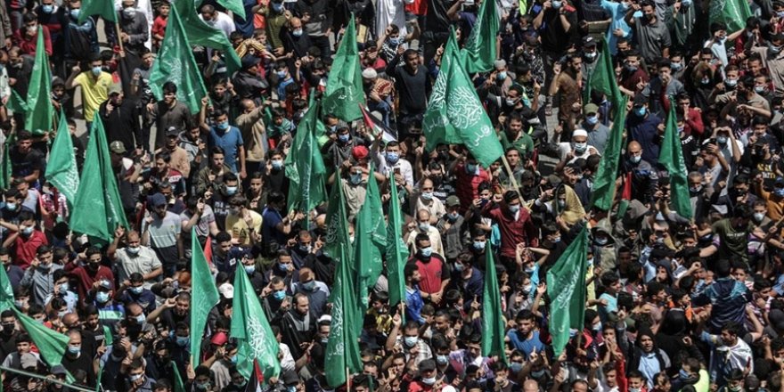Filistin seçimlerinin ertelenmesi kararı Gazze'de protesto edildi