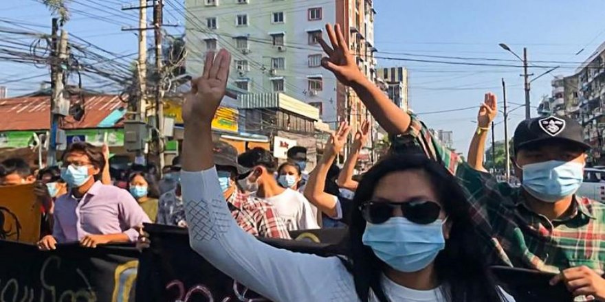 Myanmar'da darbe karşıtı gösterilerde 7 kişi daha hayatını kaybetti