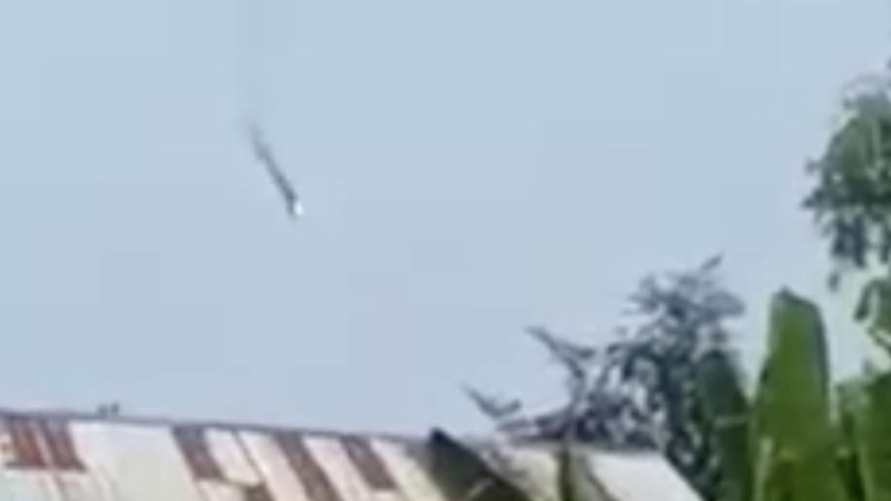 Myanmar'da darbe karşıtı grup, ordunun helikopterini düşürdü