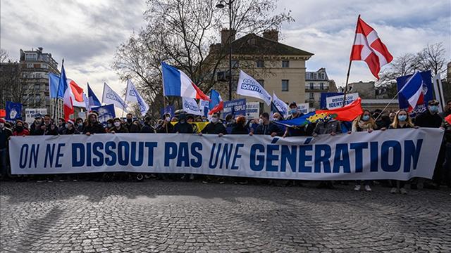 Fransa'da İslam karşıtı "Generation Identitaire" grubunun faaliyetlerine son verildi