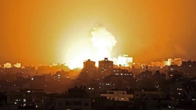 Gazze işgal devletinin yoğun saldırısı altında