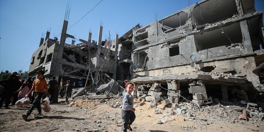 Le Monde: İsrail'in Filistin'de yaptıklarına apartheid demek duruma gittikçe daha çok uyuyor