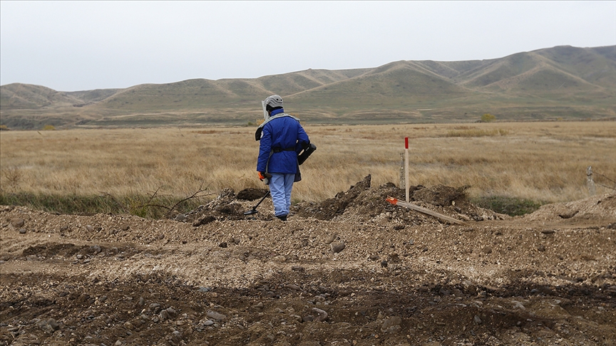 Karabağ'da ateşkesten bu yana mayınlar can almaya devam ediyor