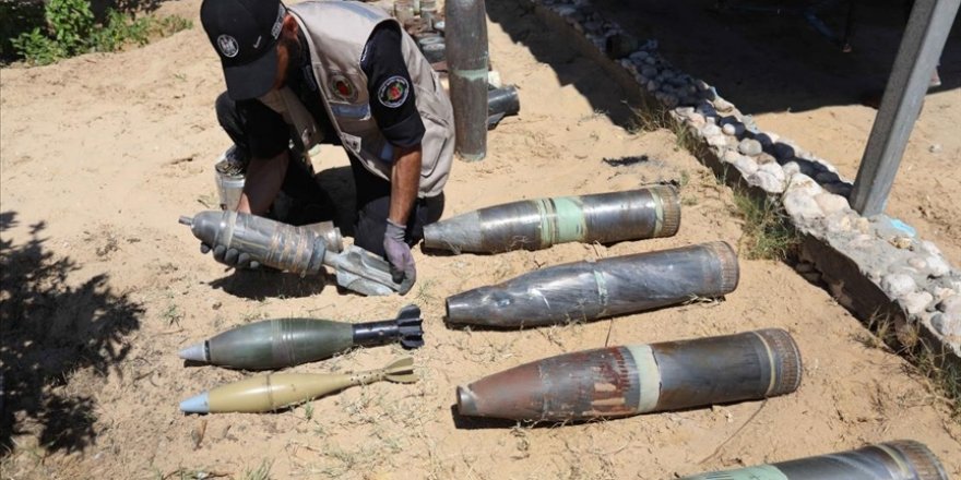 Siyonist İsrail'in Gazze'ye attığı patlamamış 1200 füze, tank ve top mermisi etkisiz hale getirildi