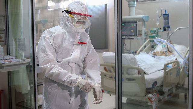 Son 24 saatte 19 bin 230 yeni vaka, 216 vefat