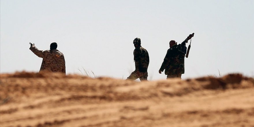 Darbeci Halife Hafter’e bağlı milisler, Libya-Cezayir sınırını kapalı askeri bölge ilan etti