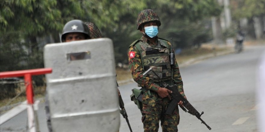 Darbeci Myanmar ordusu muhaliflere işkence ediyor