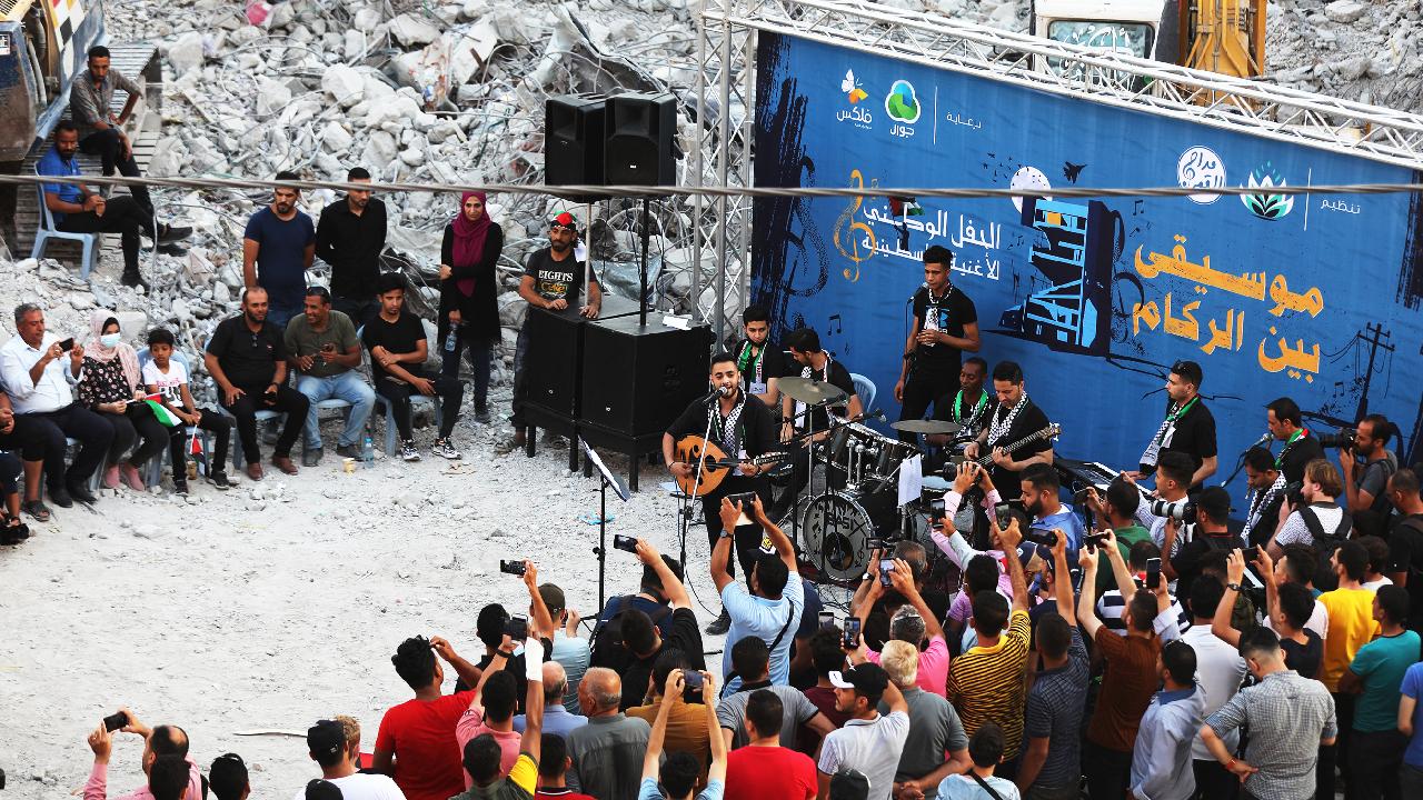 Gazze'de 'Enkaz Arasında Müzik'