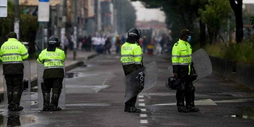 Kolombiya'da binlerce kişi hükümet karşıtı protestolar düzenledi