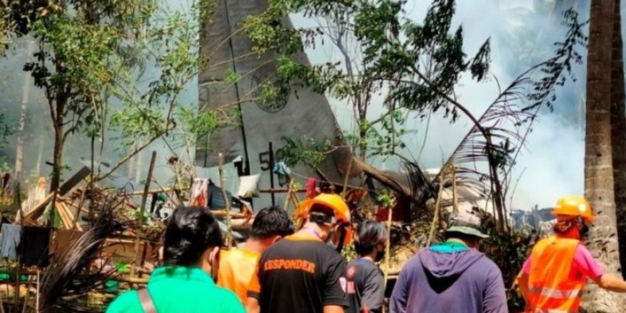 Filipinler'de askeri uçak düştü: 29 ölü
