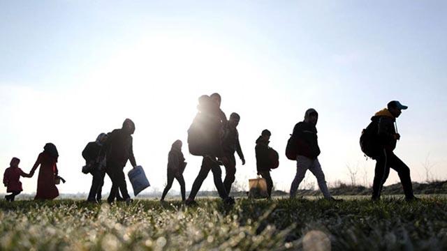Fransa, Afgan göçmenlerin sınır dışı edilmesini durdurdu