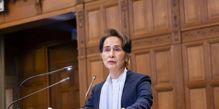 Suu Çii'ye 4 yeni yolsuzluk davası açıldı