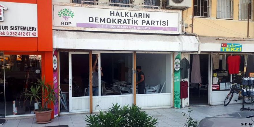 Marmaris’te HDP binasına saldırı