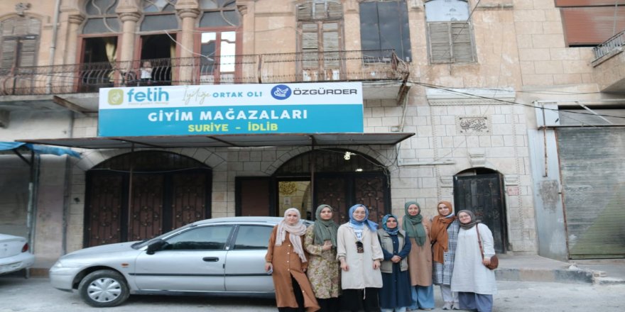 Özgür-Der mensupları Suriye’de yetimlerle buluştu
