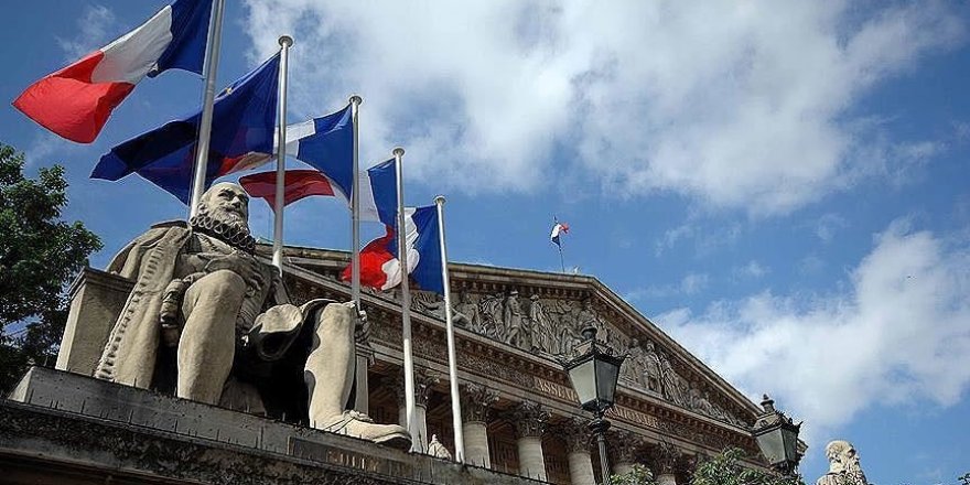 Fransa’da okuduğu ayet 'Cumhuriyet değerlerine aykırı' görülen imamın görevine son verildi
