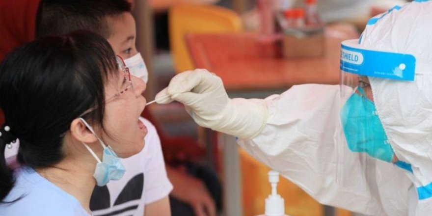 Çin'de 13 kentte yeni Covid vakaları ortaya çıktı, Japonya'da olağanüstü hal uygulaması genişletiliyor