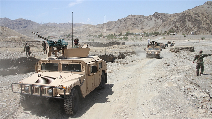 Afganistan'da Taliban 8 günde 18 vilayet merkezini ele geçirdi