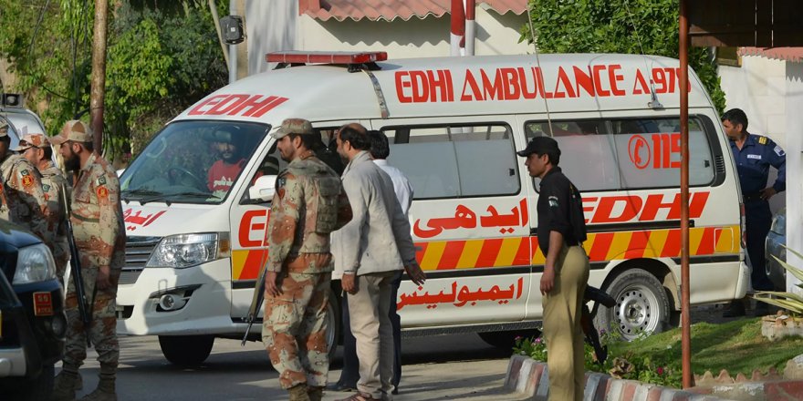 Pakistan'da Kerbela anmasına bombalı saldırı