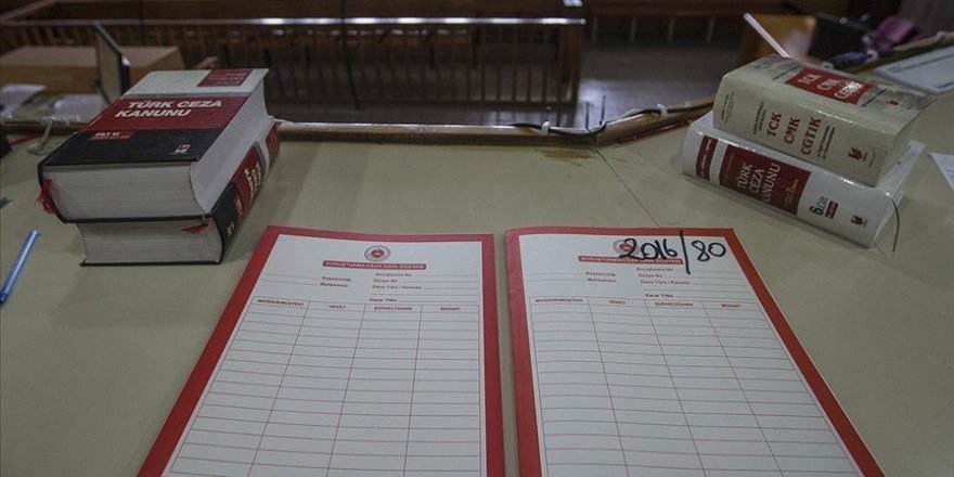 28 Şubat davasında cezası kesinleşen 14 emekli askerin rütbeleri sökülecek