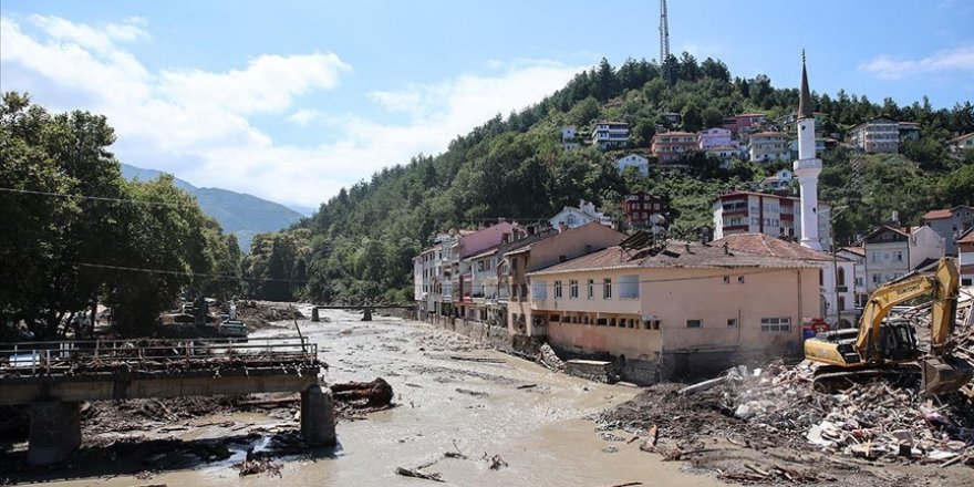 Karadeniz'deki sel felaketinde vefat edenlerin sayısı 79'a yükseldi
