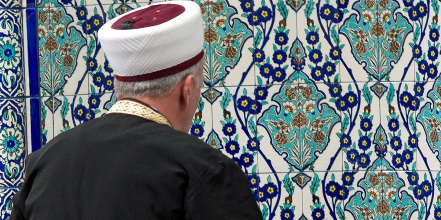Diyanet’ten imamlar için ‘akademi’ şartı