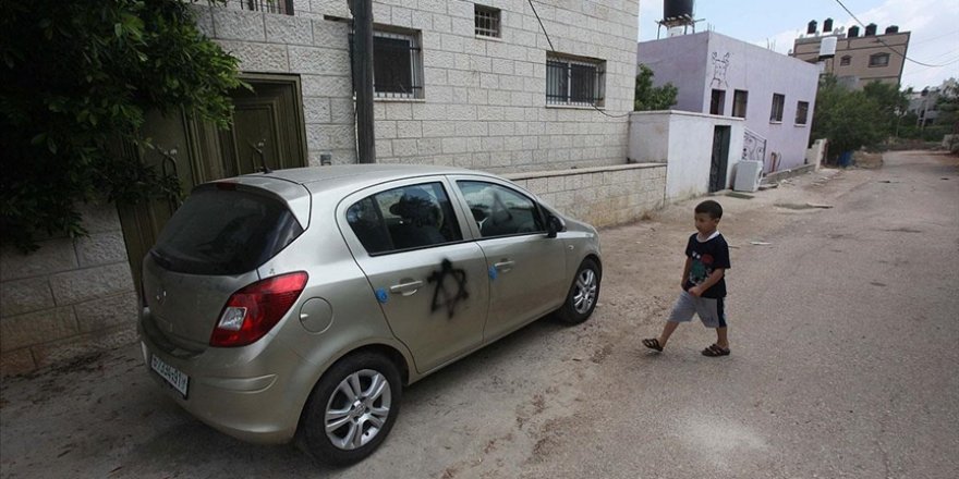 Siyonist yerleşimcilerden Batı Şeria’da Filistinlilerin ev ve araçlarına saldırı
