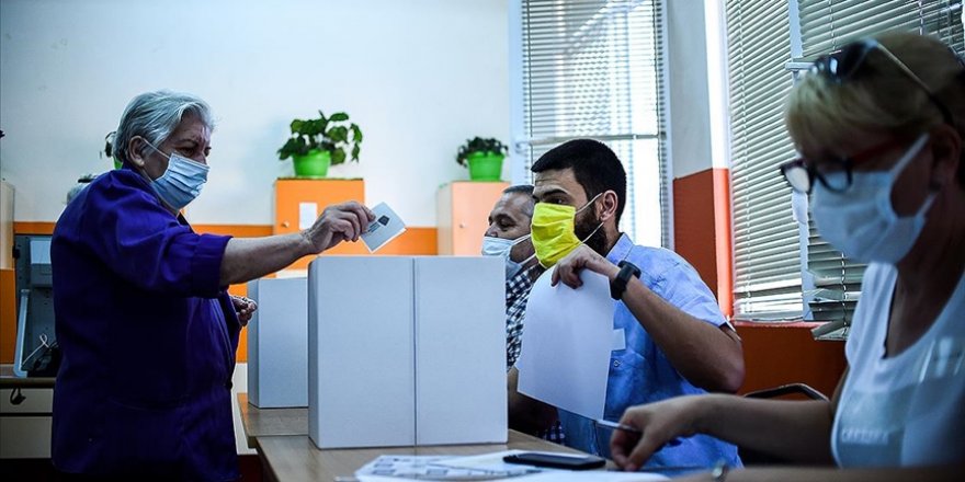 Bulgaristan bir yıl içinde üçüncü kez genel seçime gidiyor