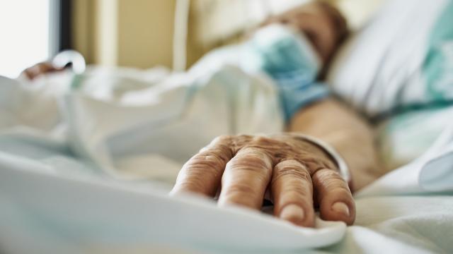 ABD’de kalp krizi geçiren hasta yoğun bakım yatağı bulunamayınca öldü