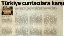 Binlerce İnsan Kar Altında Cuntaya Karşı Yürüdü