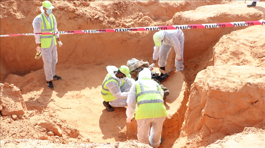 Libya'nın Terhune kentinde iki toplu mezar daha bulundu
