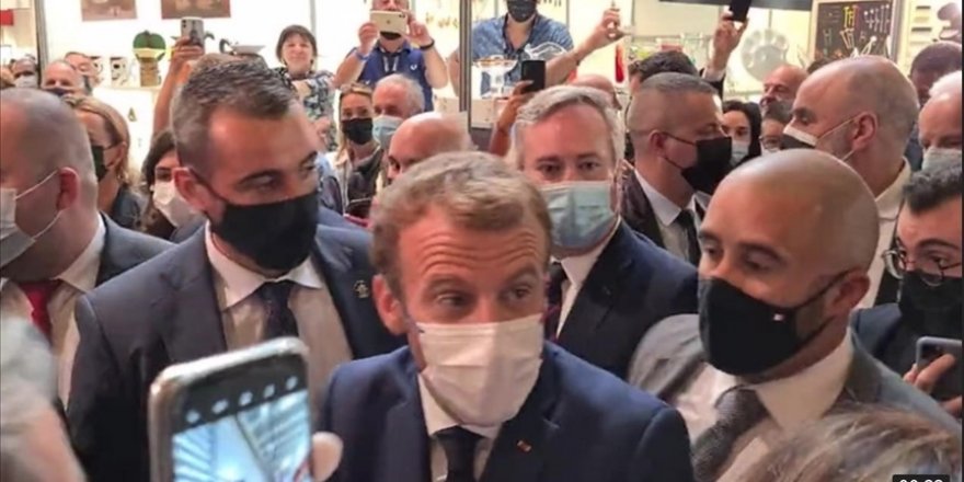 Macron yumurtalı saldırıya uğradı
