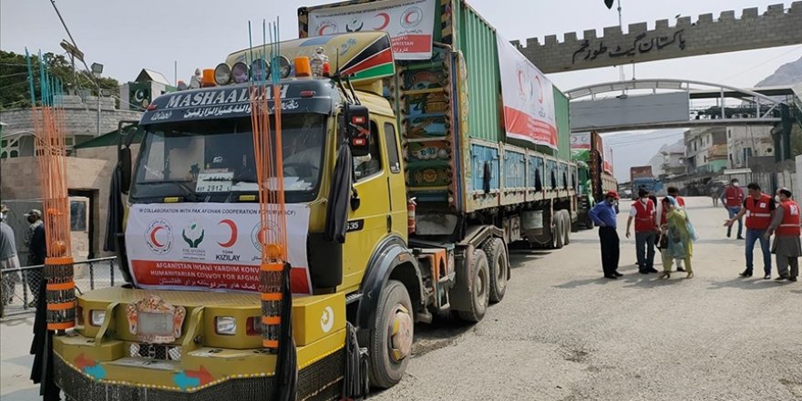 Kızılay’dan Afganistan'a 33 tonluk gıda yardımı