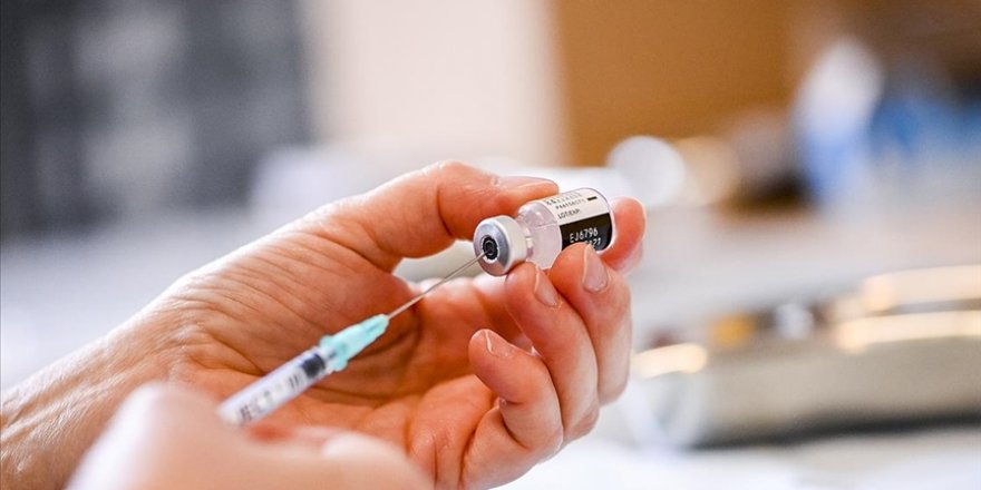 Kanada’da kamu görevlilerine ay sonuna kadar iki doz Kovid-19 aşısı zorunluluğu