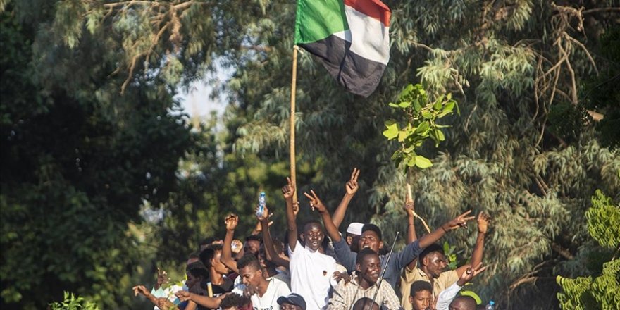 Sudan'da siyasi çözüm için kriz masası kuruldu