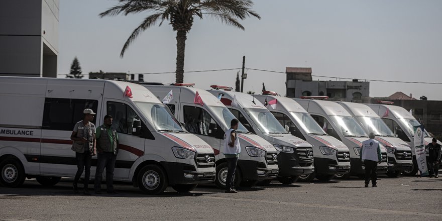 Türkiye dahil 12 ülkenin desteğiyle Gazze'ye 27 ambulans gönderildi