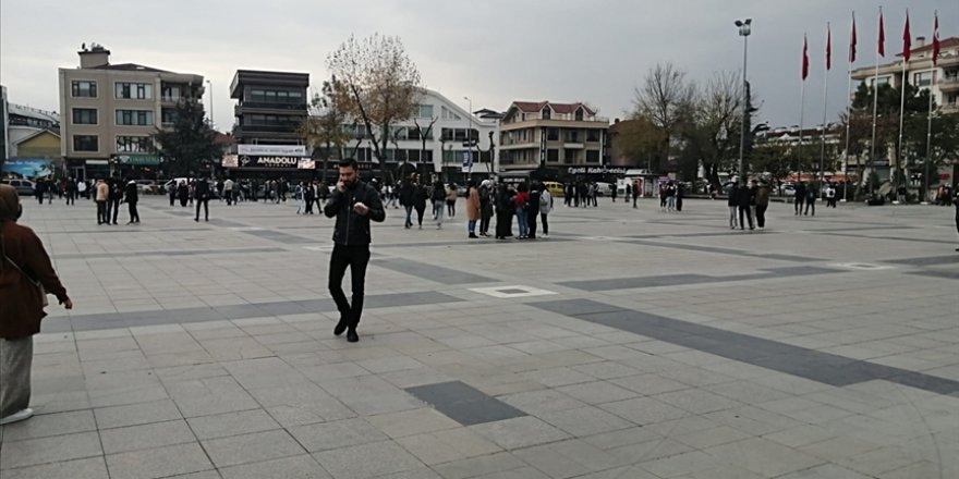 Düzce'de 5 büyüklüğünde deprem meydana geldi
