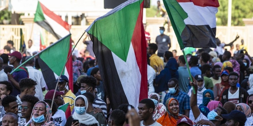 Sudan'da darbe karşıtlarından sivil itaatsizlik çağrısı