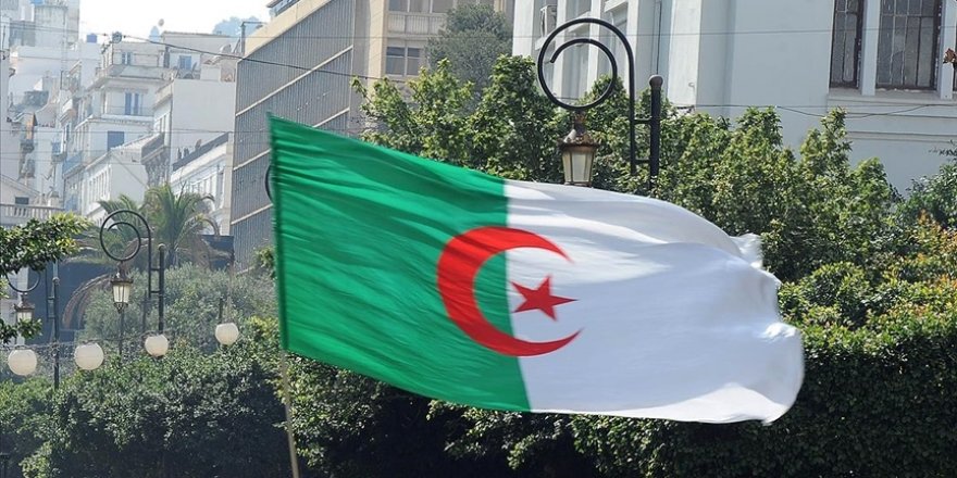 Cezayir'deki Barış Toplumu Hareketi: Fransa 'sömürge' nedeniyle özür dilemeli