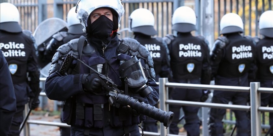 Belçika polisi, zam talebiyle yaptığı eylemi 1 haftadır sürdürüyor