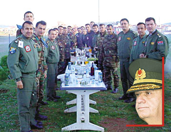 “Jet Üssünde” Mesai Saatinde Çilingir Sofrası