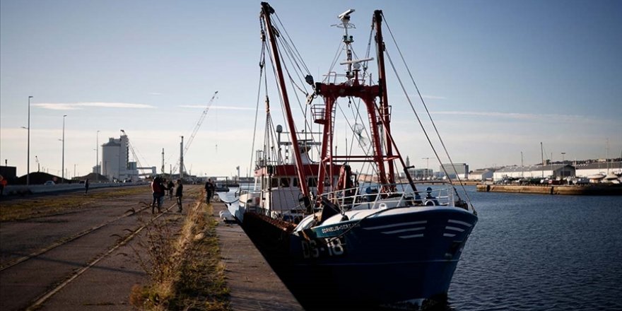 Fransa, İngiltere'ye balıkçılık krizinin çözümü için 10 Aralık'a kadar süre verdi