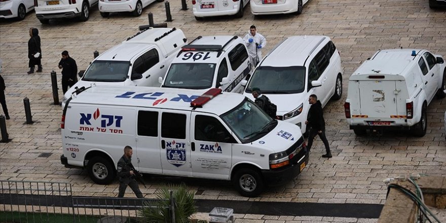 Siyonist İsrail’in Başbakanı, Doğu Kudüs'te bir Filistinliyi öldüren polisi "tam olarak desteklediğini" belirtti