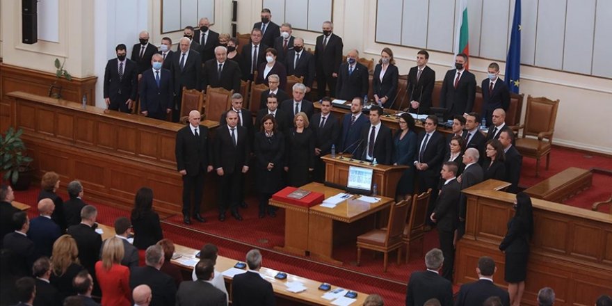 Bulgaristan’da Petkov'un hükümeti güvenoyu aldı