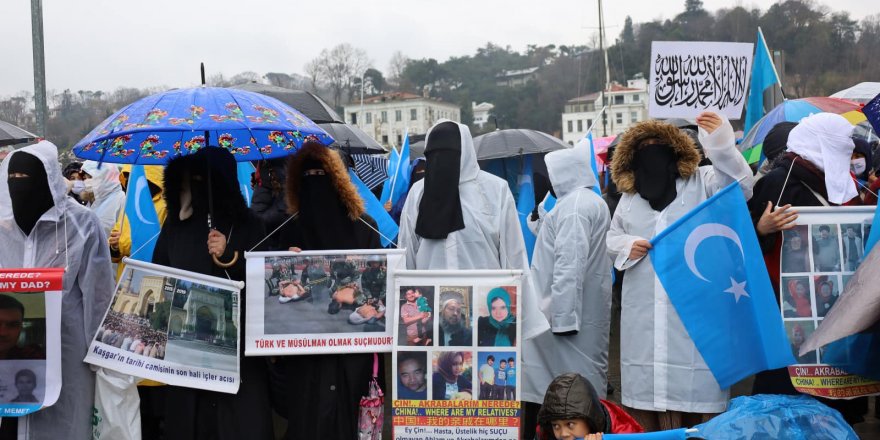 Doğu Türkistanlılar "İslam'ı Çinleştirme' çalışmalarını protesto etti