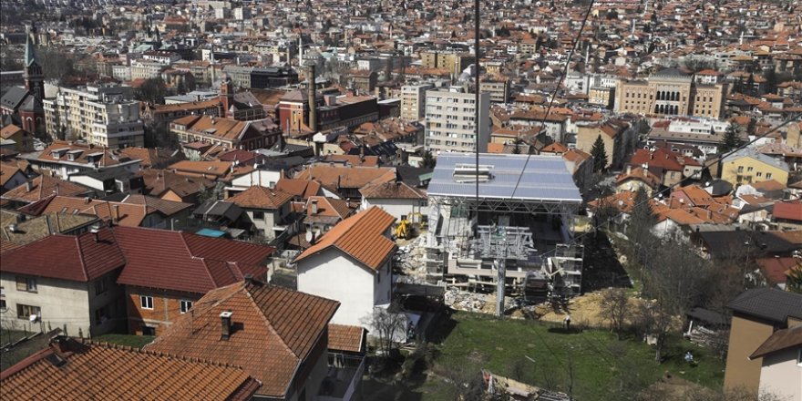 Bosna’da Sırp Cumhuriyeti entitesinde siyasi partilerin genel merkez binaları arandı